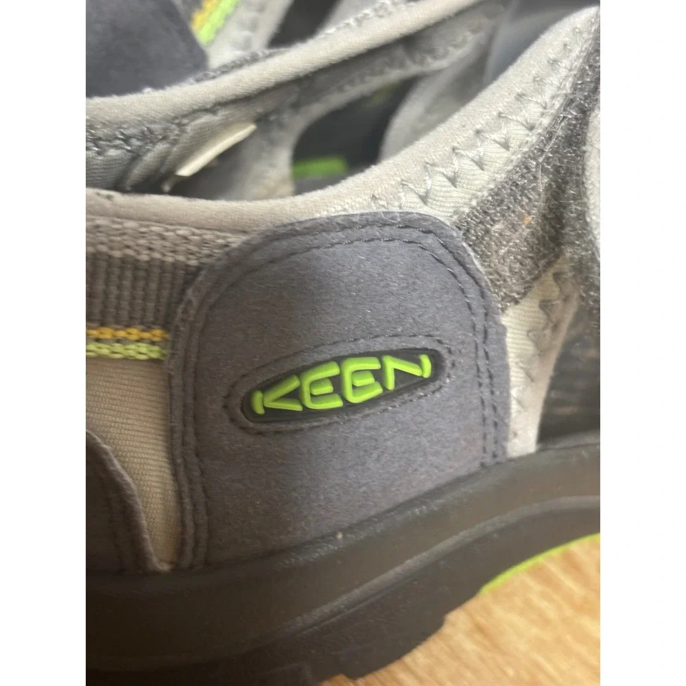 Keen KEEN Newport H2 Sandals‎ Mens Size 7 Gray Green Strap Hiking Trail Shoes